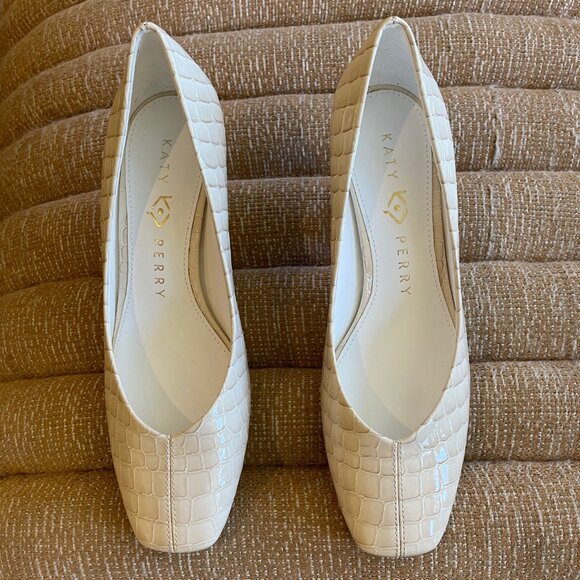 Katy Perry Laterr Pump in Ivory, Size 6 - Picture 4 of 5